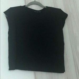 Black muscle tee